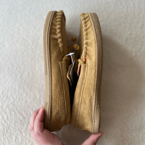 NWT Genuine Suede Moccasin Slippers 7 - Picture 7 of 14